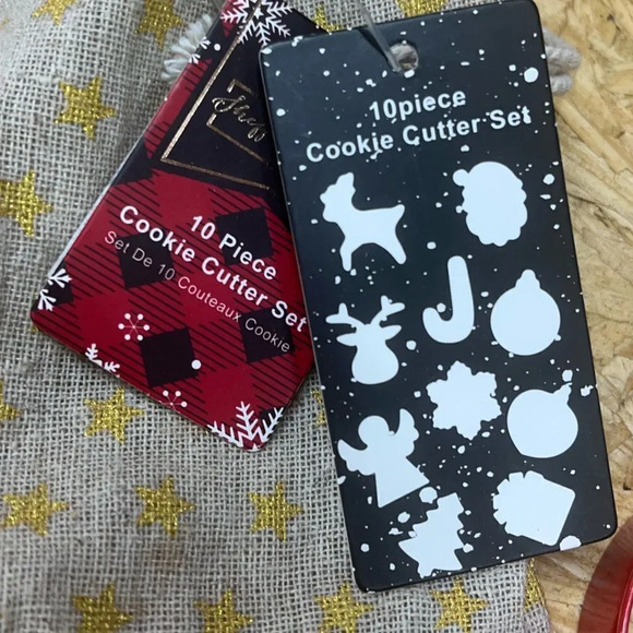 Christmas cookie cutters 10 piece NWT holidays food baking unisex - Picture 3 of 4